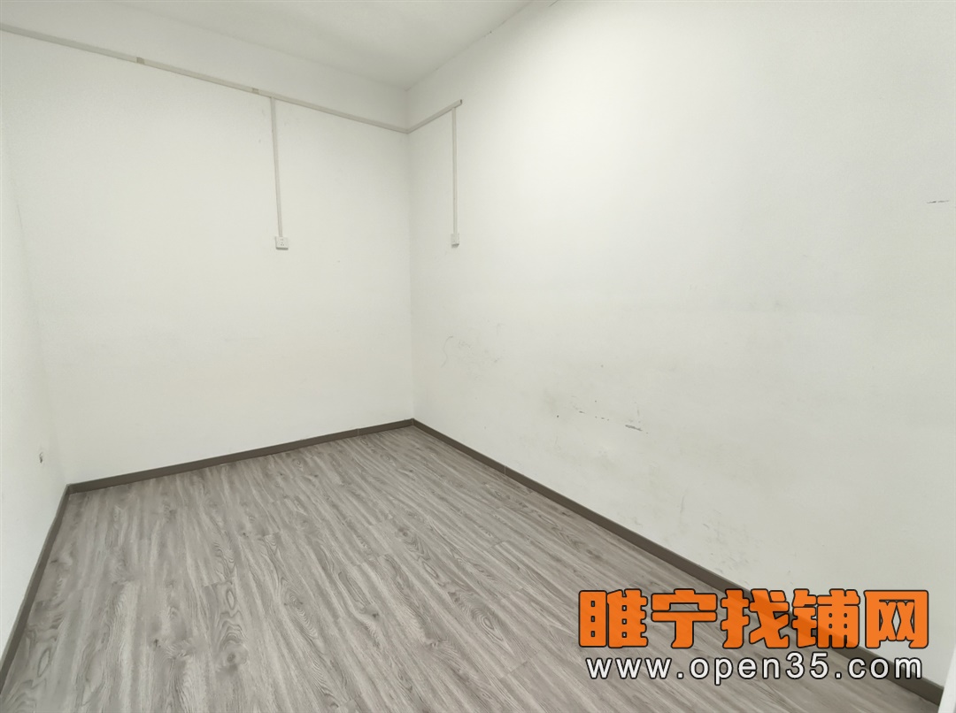 睢宁实小幼儿园对面精装修店铺转租