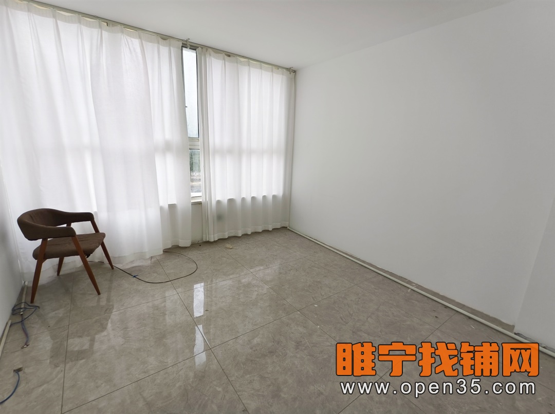 睢宁滨河名城东门精装修办公室出租