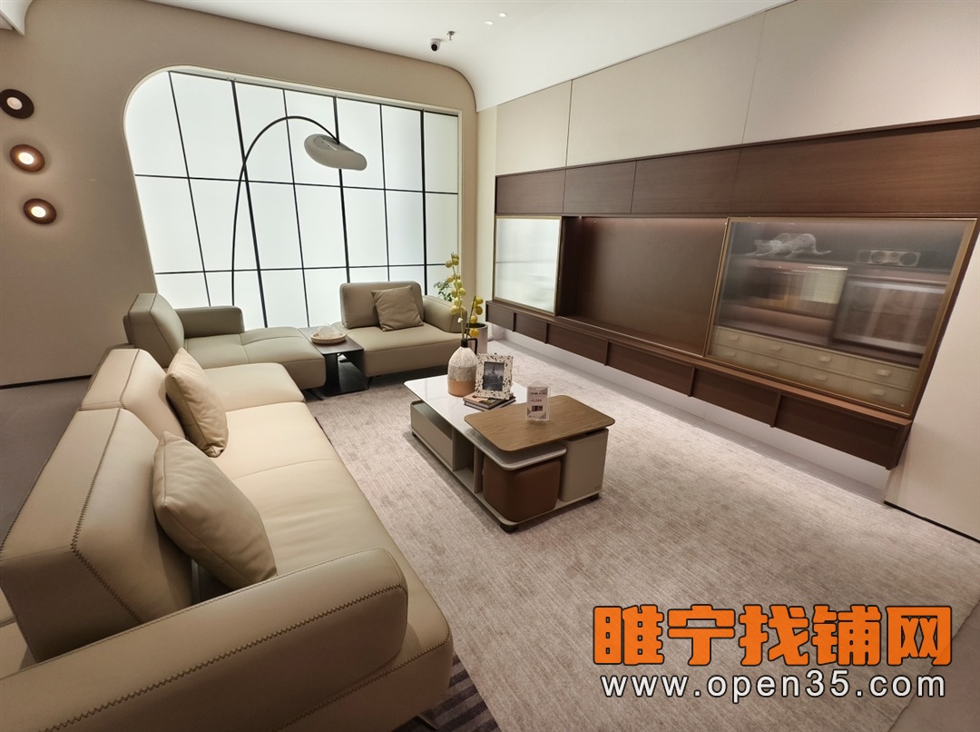 睢宁新城区商业中心100多万新装修品牌家具店低价转让